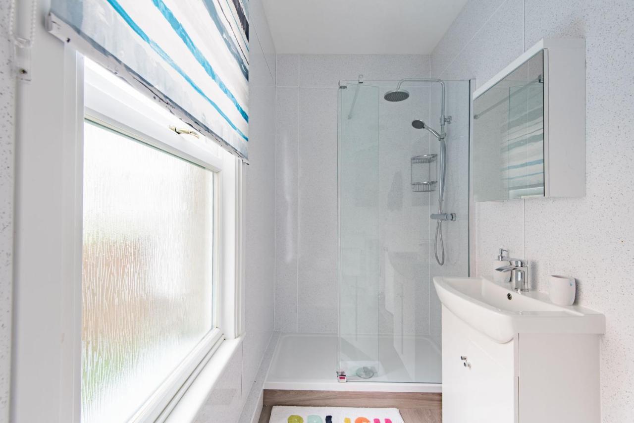 Southbeach By Bloom Stays Hythe  Exterior foto